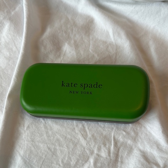 Kate Spade - Picture 1 of 4